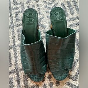 Tory Burch heels! Forest green size 7